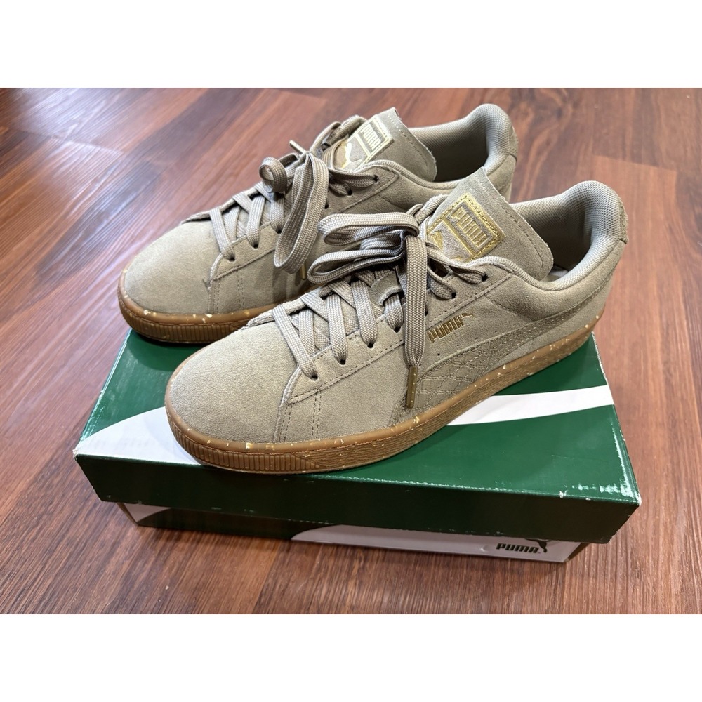 Puma Women's 8.5 Suede Sneakers Classic Team‎ Gold Green Gum Bottom Shoes